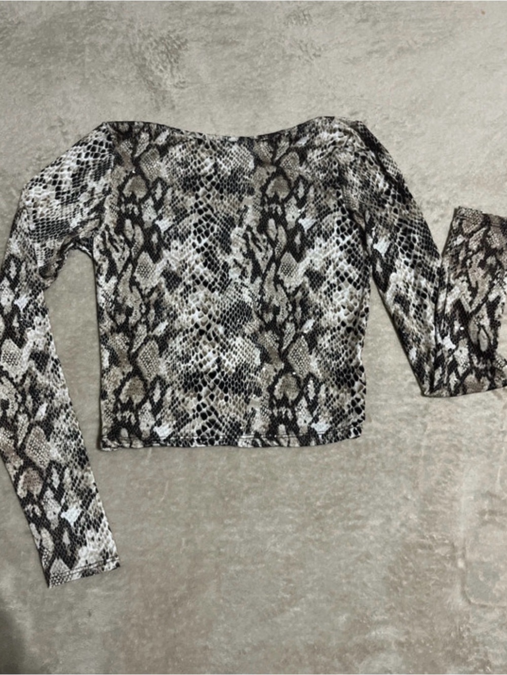 Discovery Snake-Print Off-Shoulder Long Sleeve Crop Top in Brown and Black